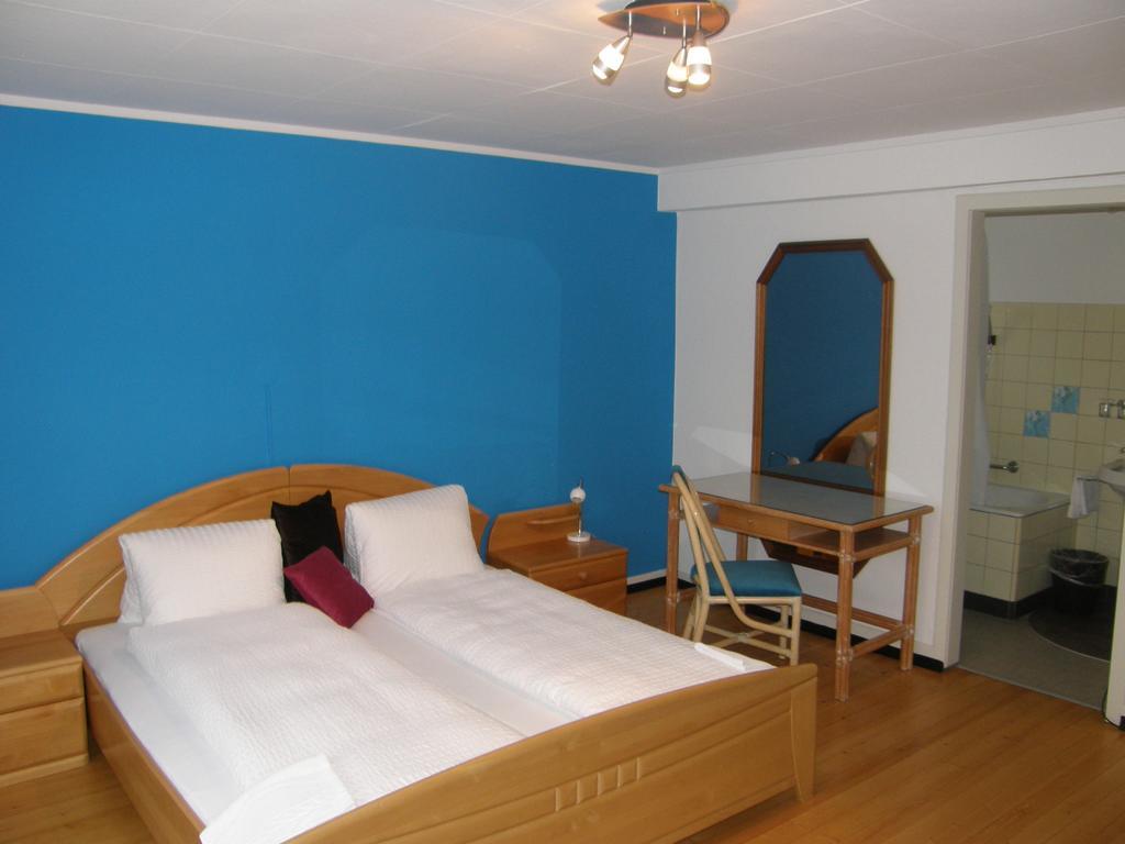 Gastehaus Baumgarten Hotell Kehrsiten Rum bild