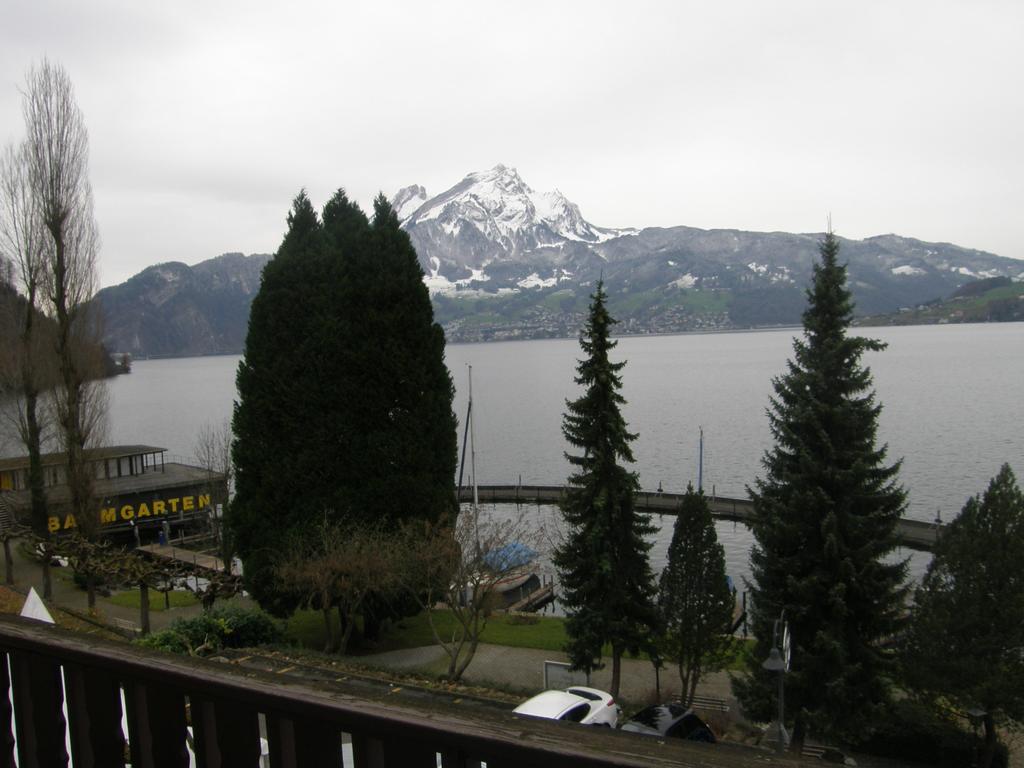Gastehaus Baumgarten Hotell Kehrsiten Rum bild